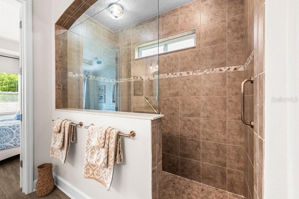 Image 14 of 38 For 131 Paradise Valley Drive