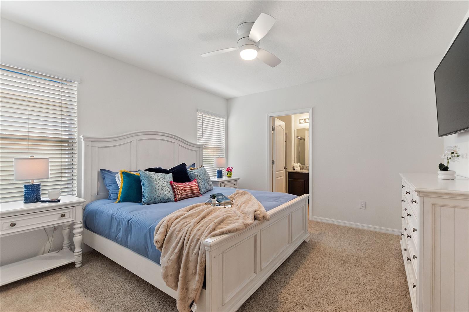 Image 60 of 91 For 8020 Oak Shadow Court