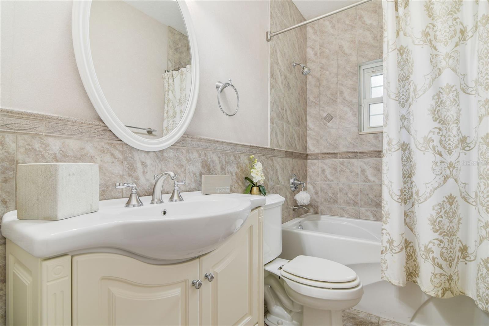 Image 17 of 25 For 8445 Shady Glen Drive