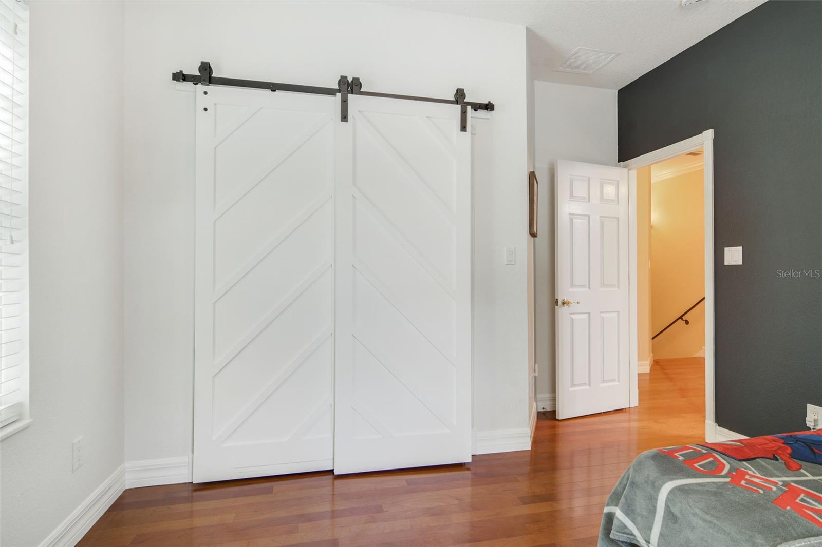 Image 18 of 25 For 8445 Shady Glen Drive