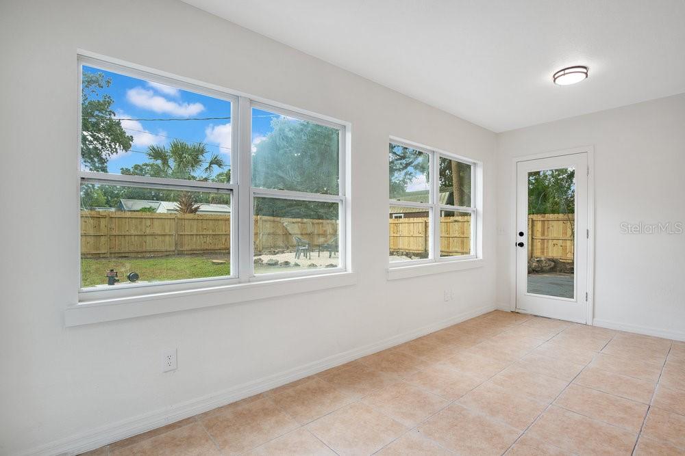 Image 17 of 28 For 811 Escambia Drive