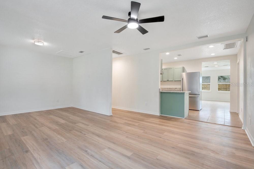 Image 4 of 28 For 811 Escambia Drive