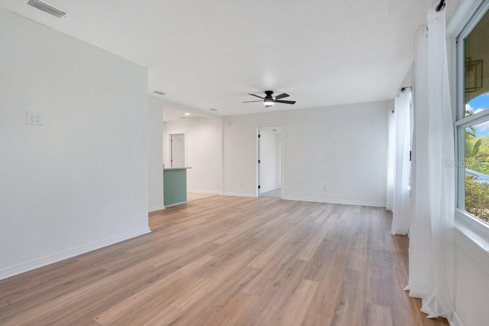 Image 6 of 28 For 811 Escambia Drive