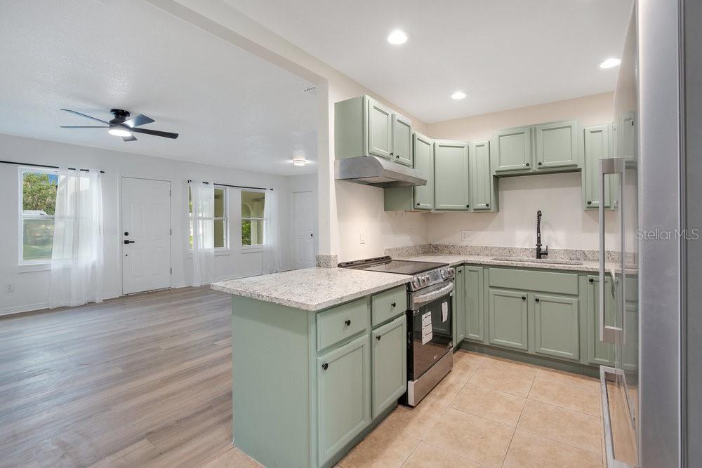 Image 8 of 28 For 811 Escambia Drive
