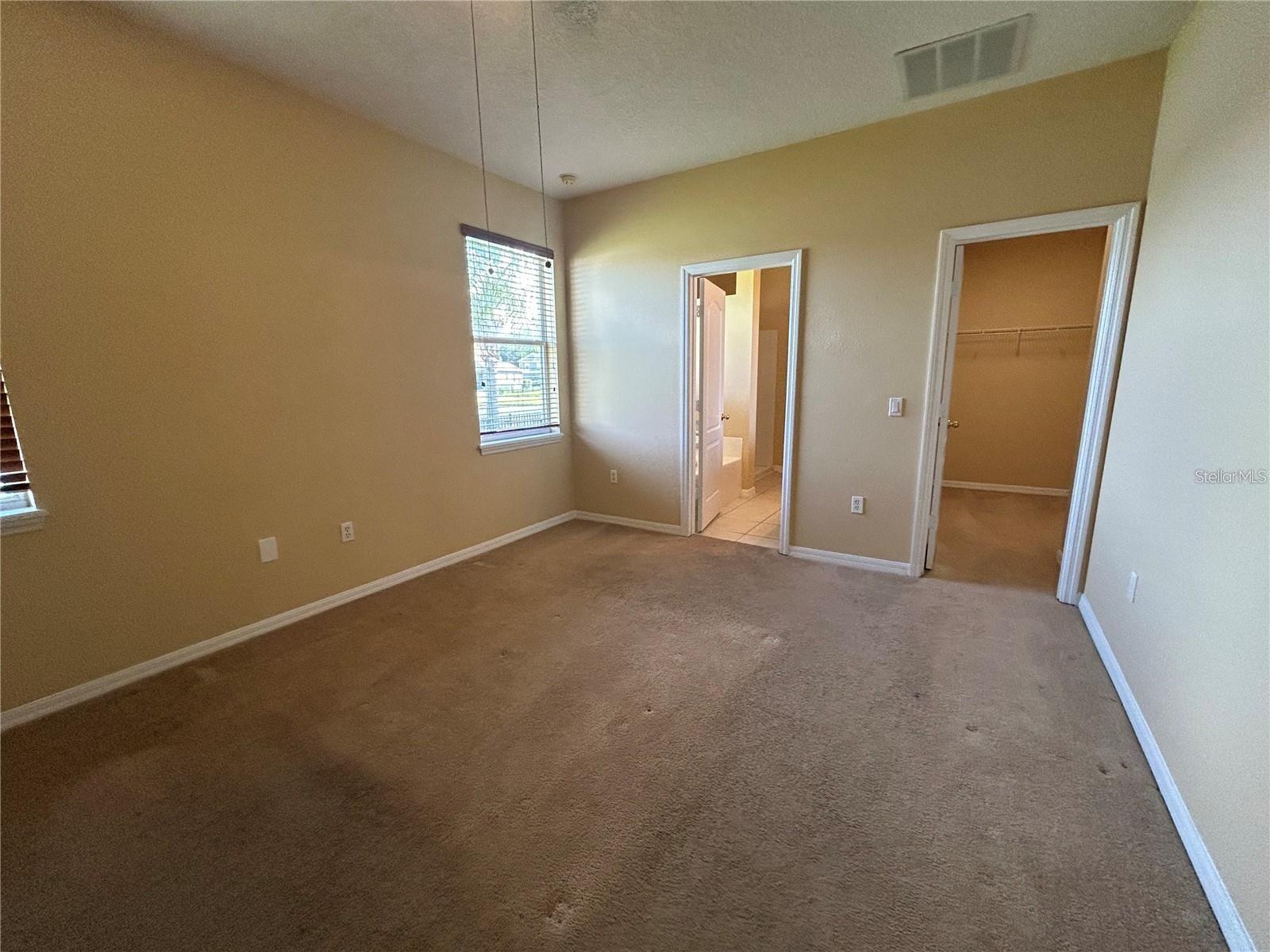 Image 13 of 26 For 10507 Eastpark Lake Drive