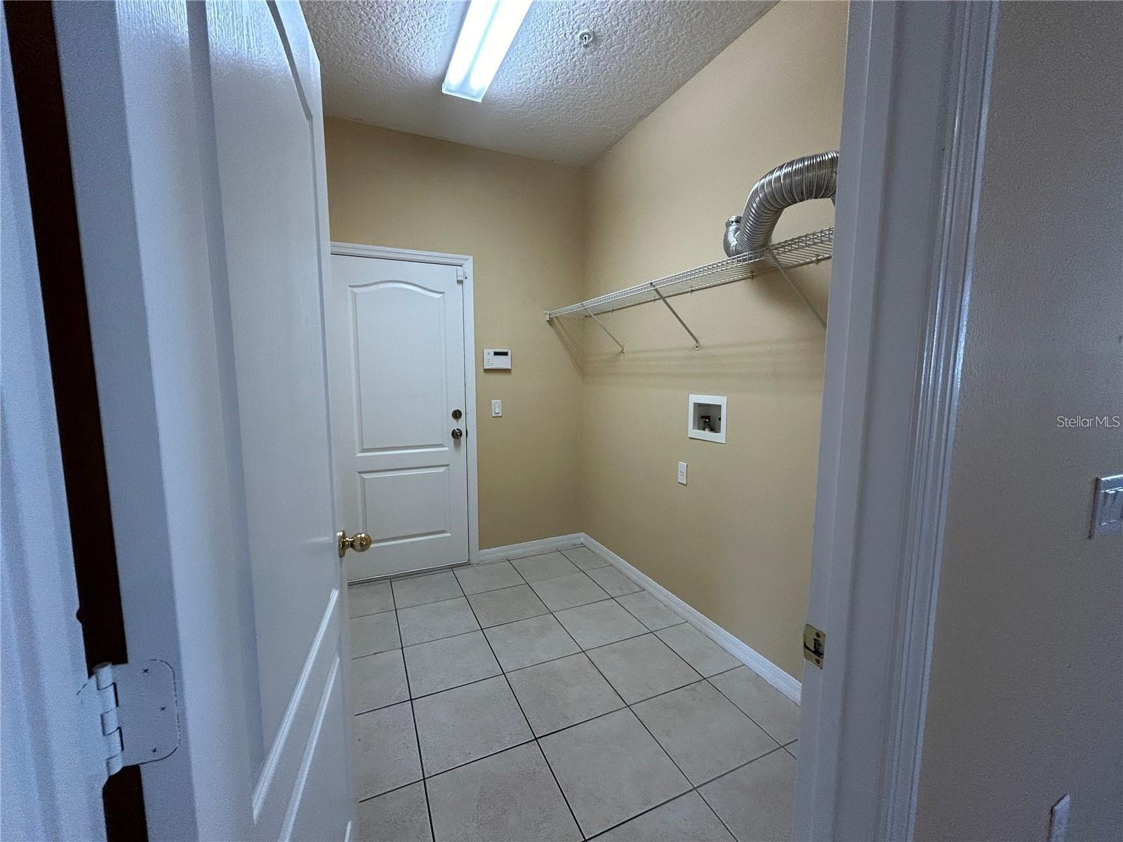 Image 21 of 26 For 10507 Eastpark Lake Drive