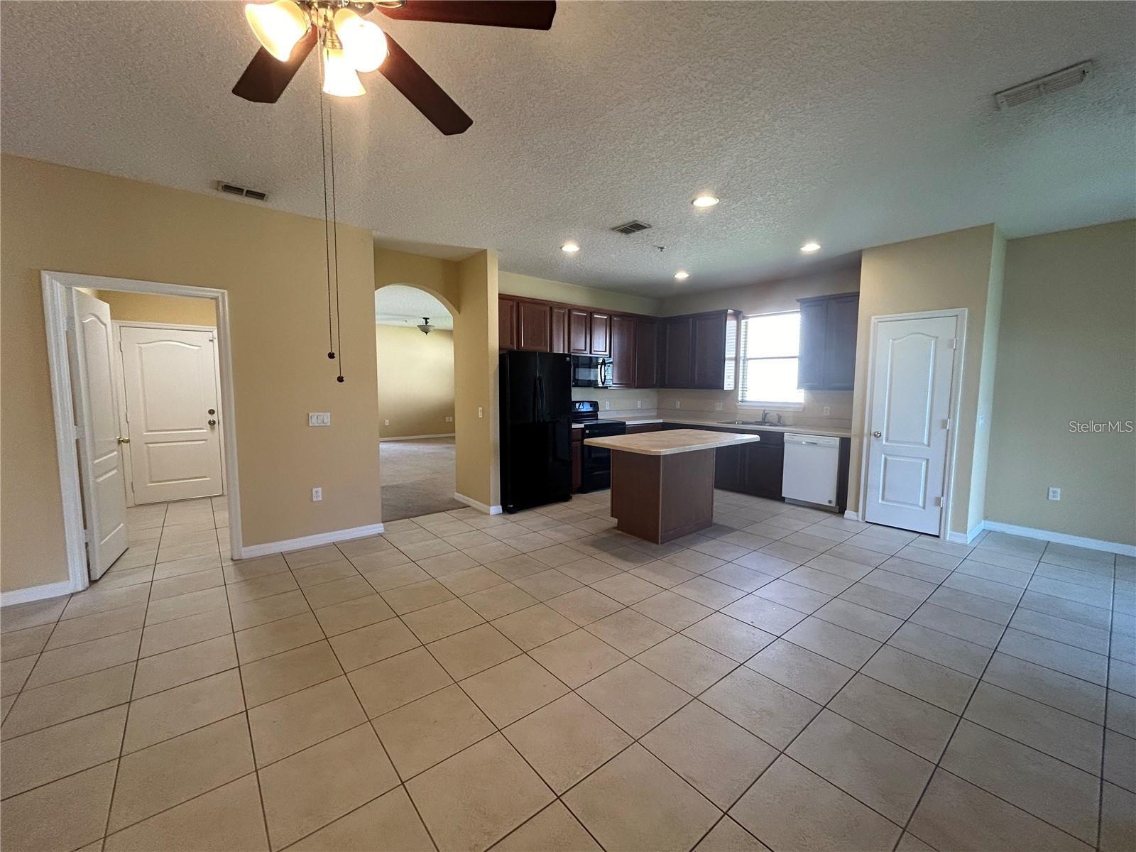 Image 7 of 26 For 10507 Eastpark Lake Drive