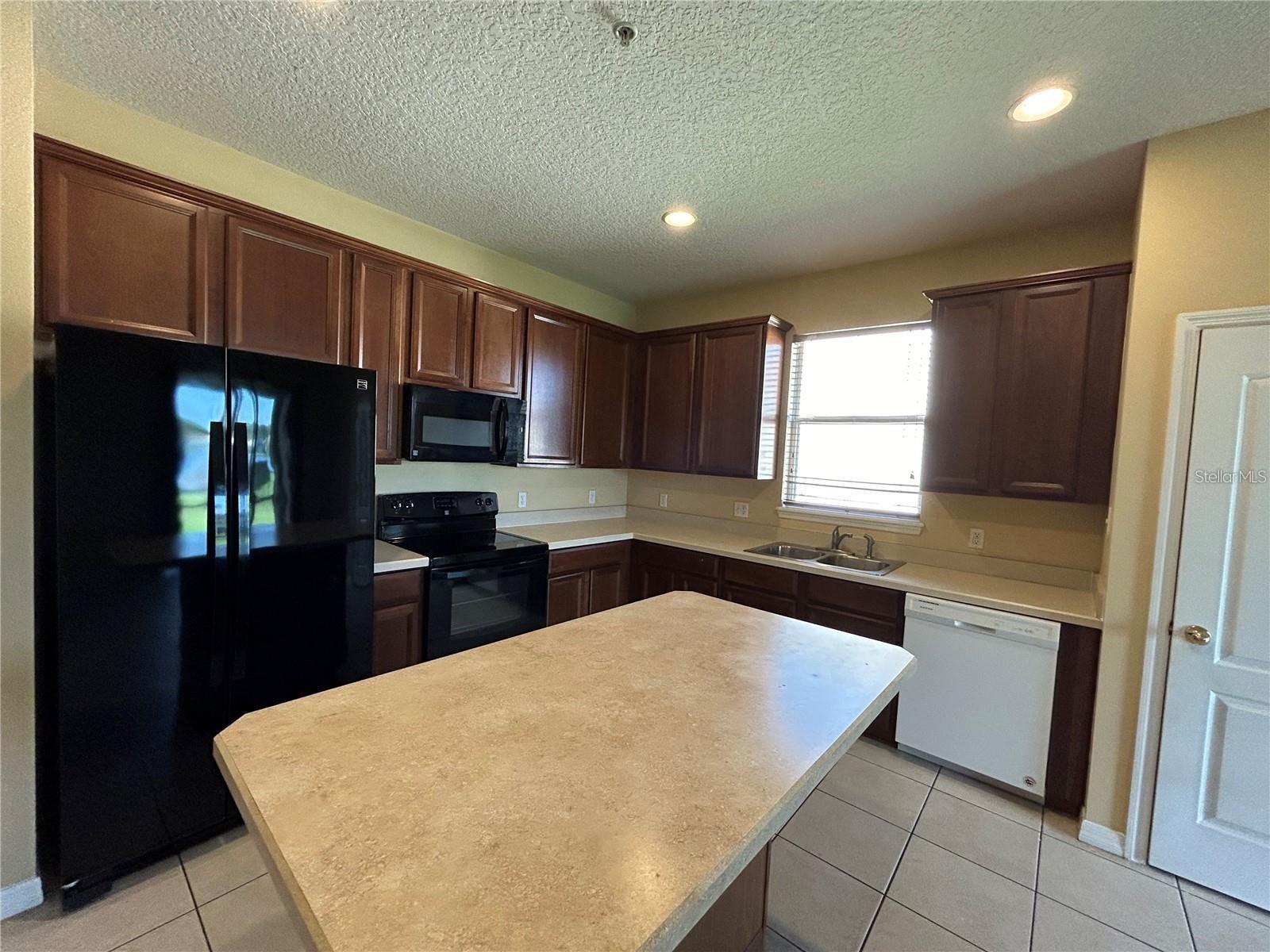 Image 8 of 26 For 10507 Eastpark Lake Drive