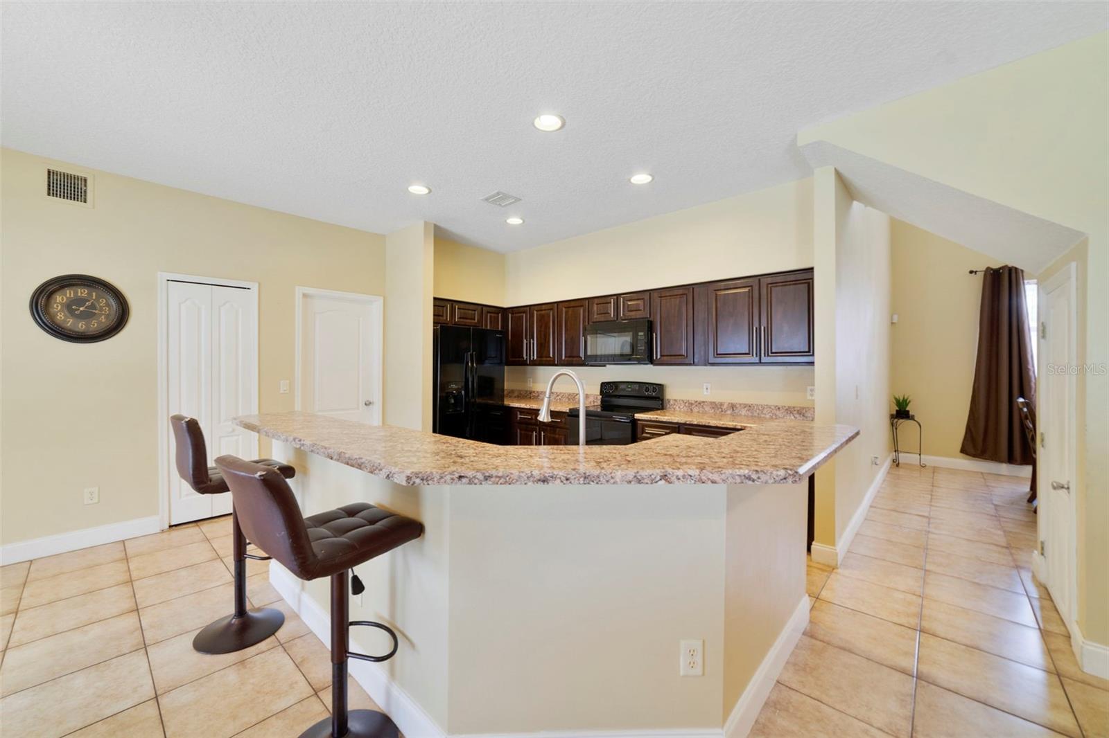 Image 6 of 21 For 1339 Falconwood Court