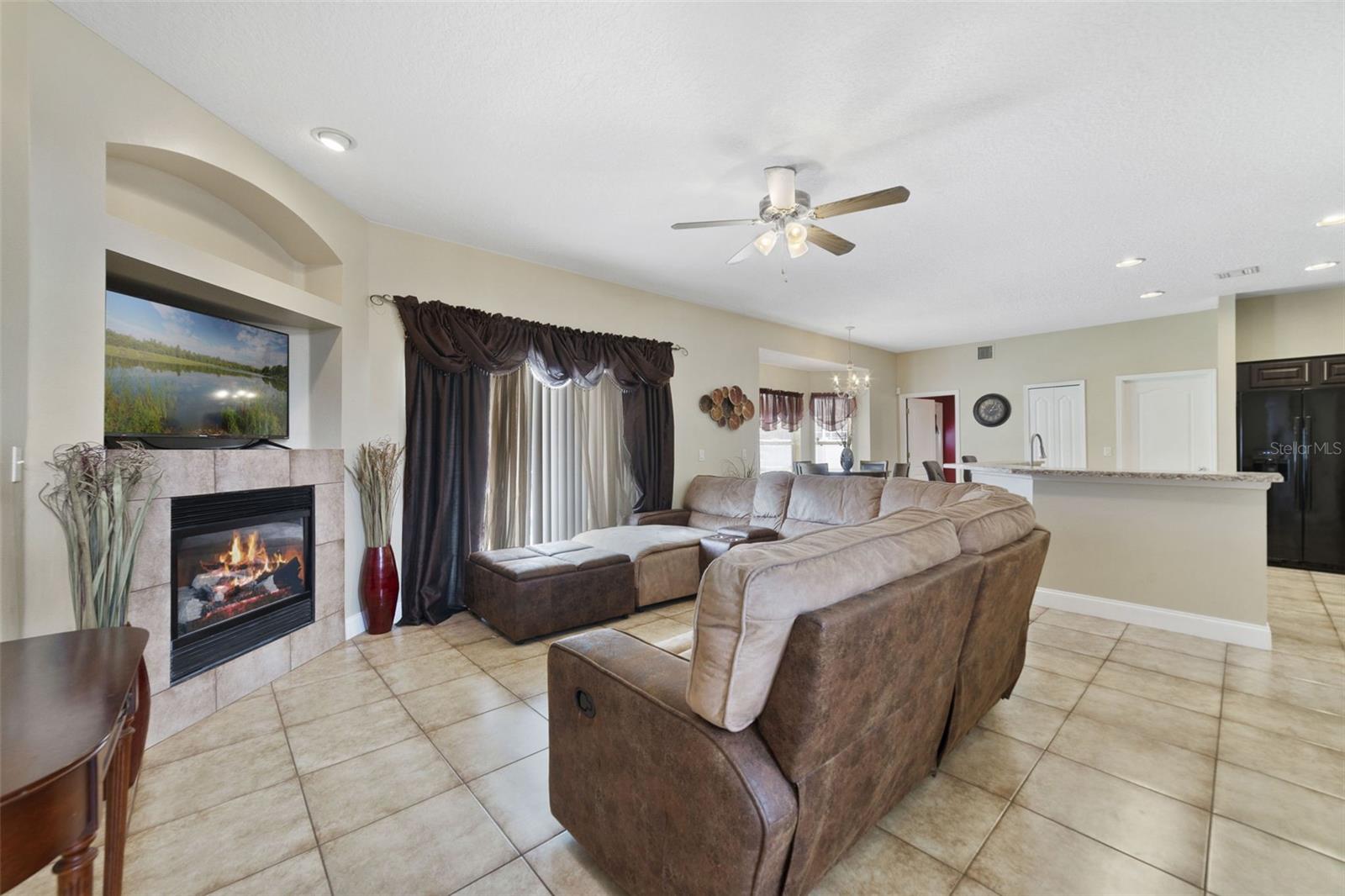 Image 9 of 21 For 1339 Falconwood Court