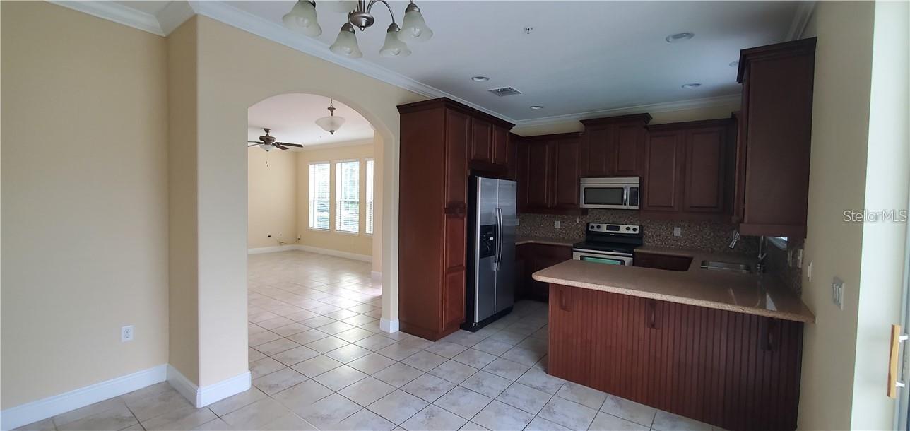 Image 11 of 29 For 9403 Tawnyberry Street