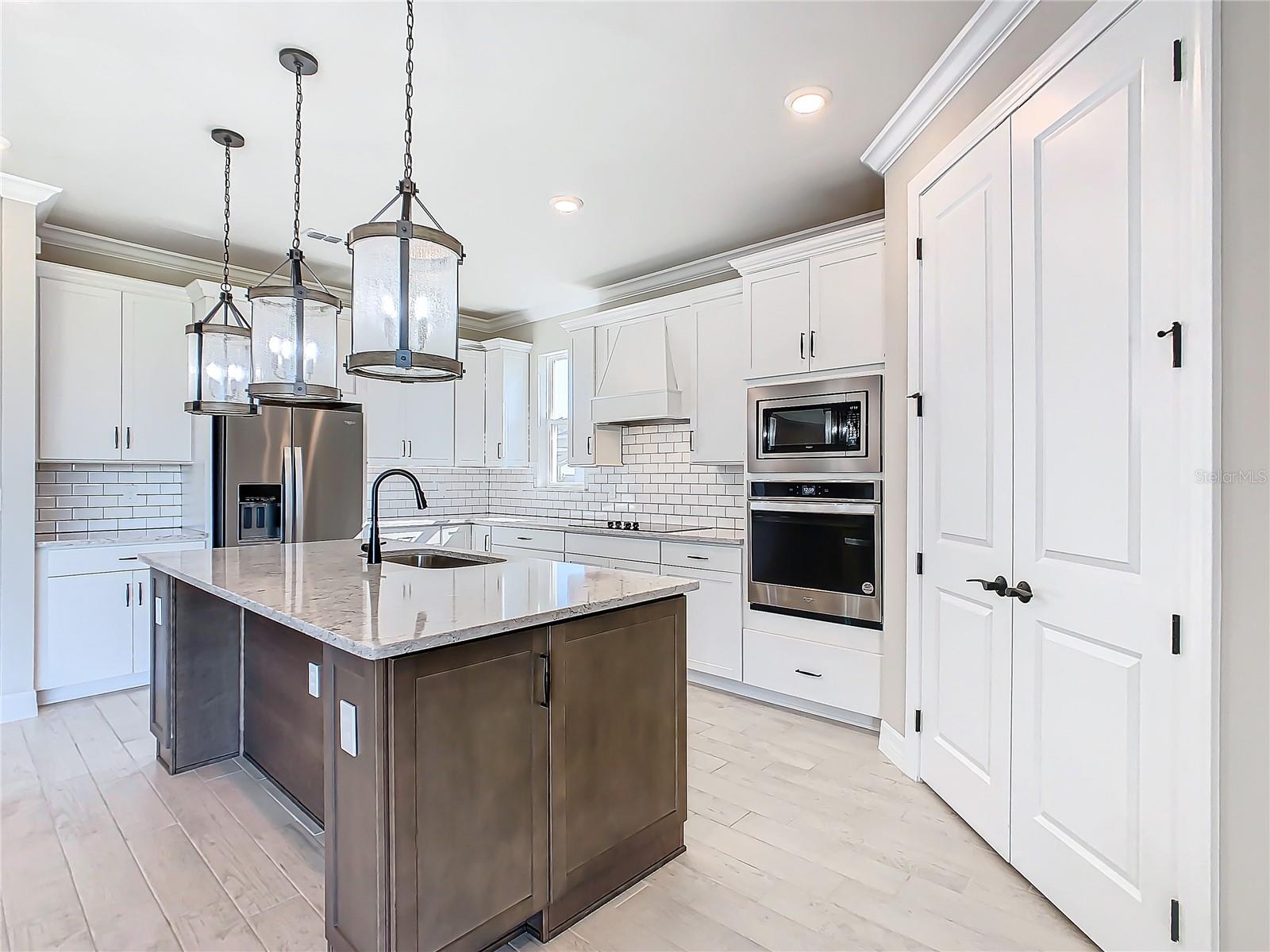 Image 10 of 65 For 4234 Sunset Preserve Boulevard