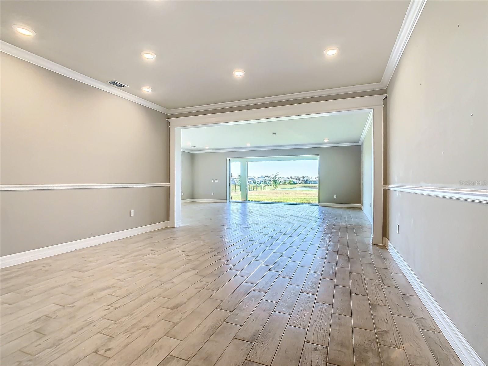 Image 38 of 65 For 4234 Sunset Preserve Boulevard