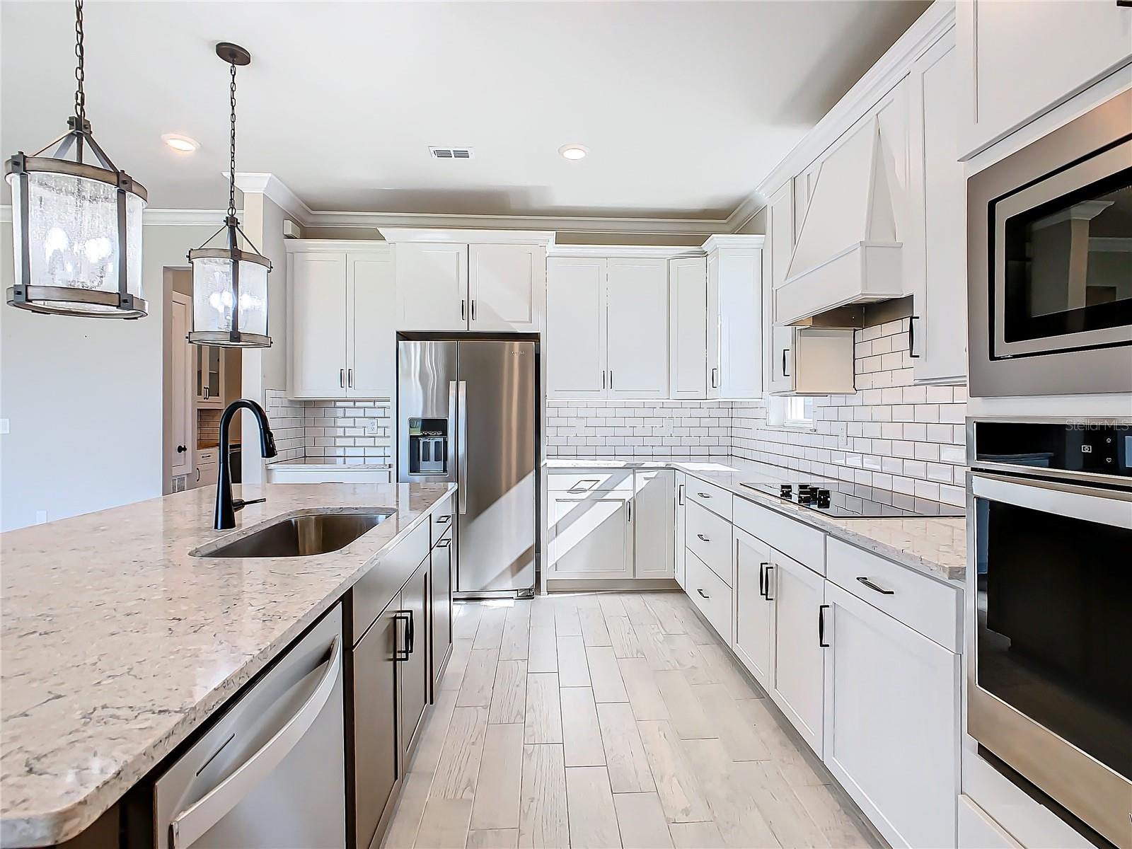 Image 5 of 65 For 4234 Sunset Preserve Boulevard