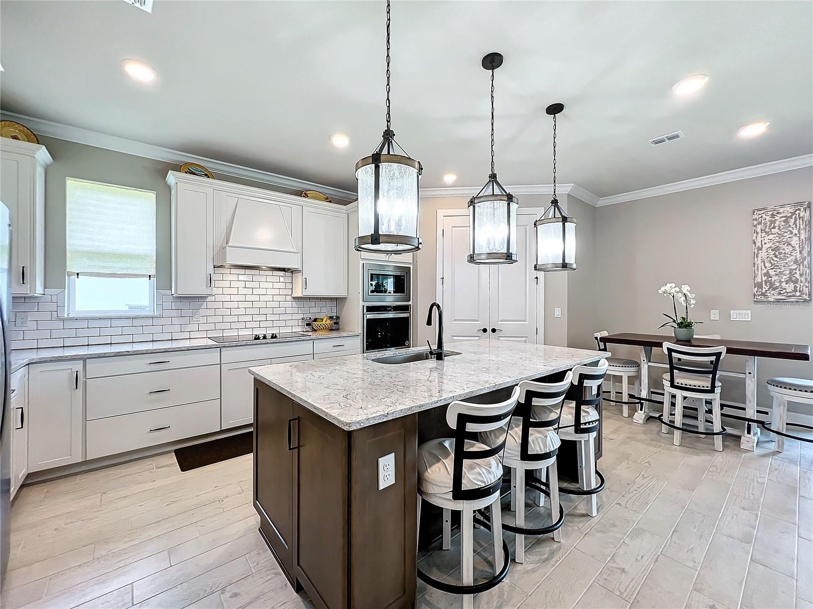 Image 7 of 65 For 4234 Sunset Preserve Boulevard