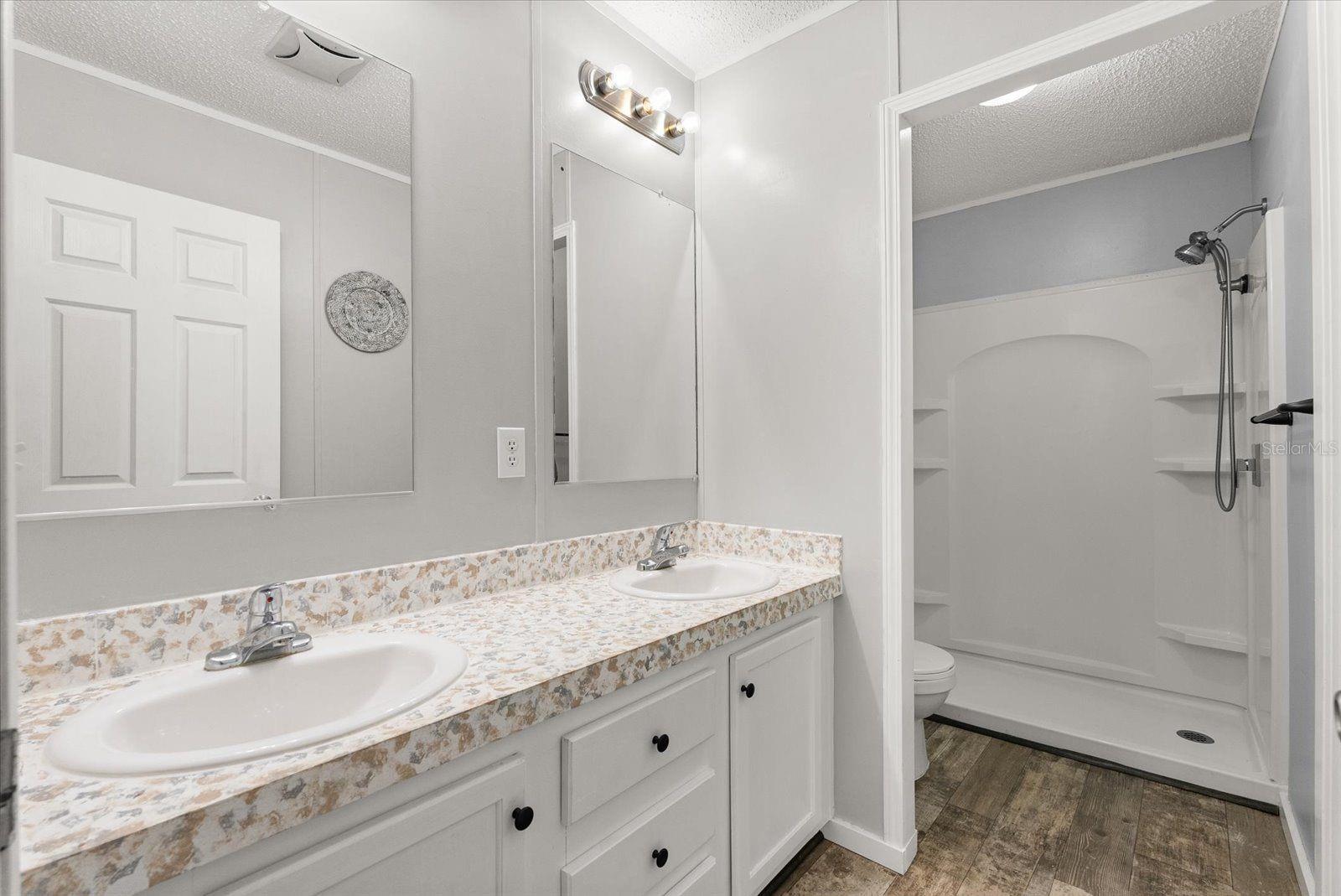 Image 21 of 29 For 1223 Orange Street