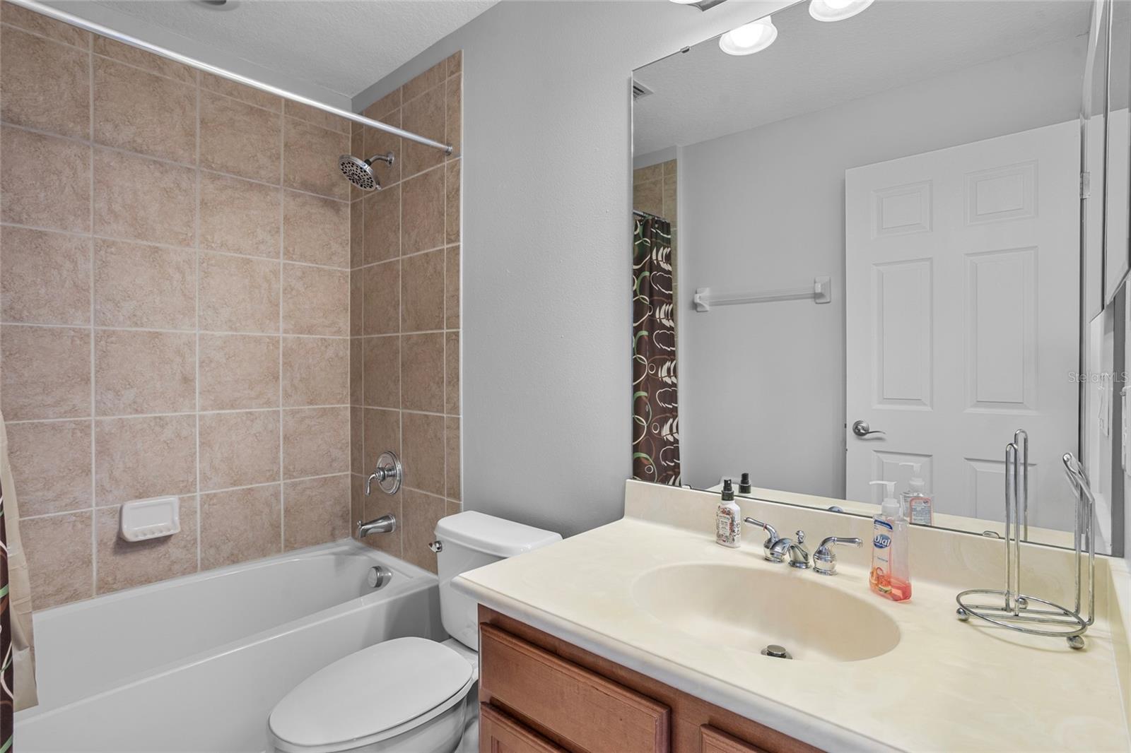 Image 20 of 40 For 742 Featherstone Lane