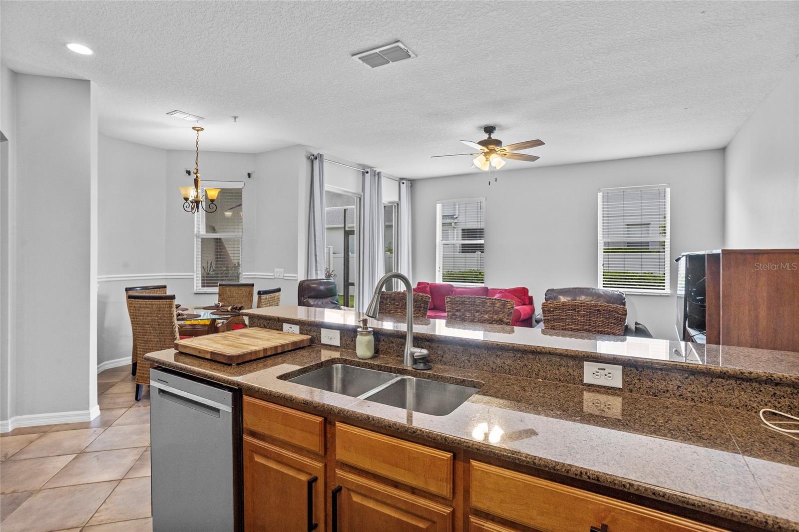 Image 6 of 40 For 742 Featherstone Lane