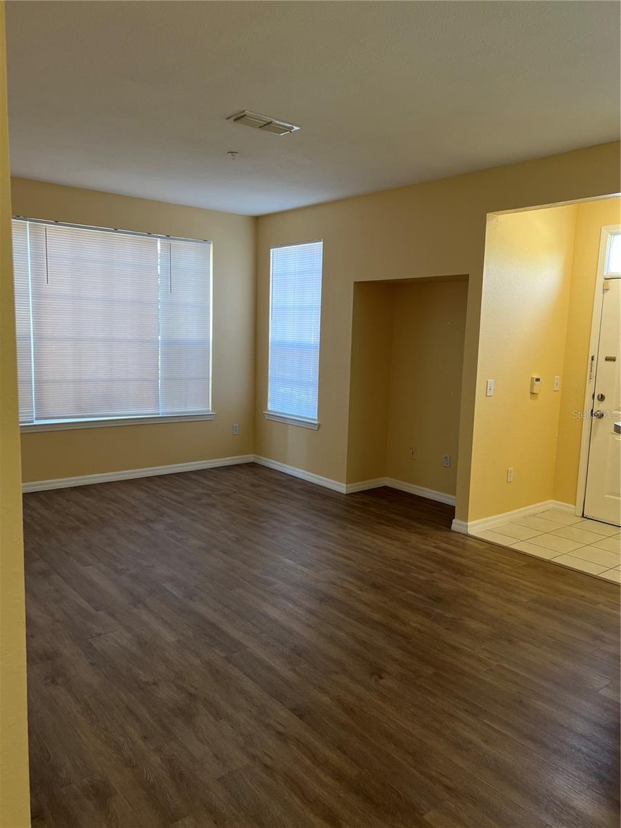 Image 12 of 39 For 9093 Lee Vista Boulevard 903