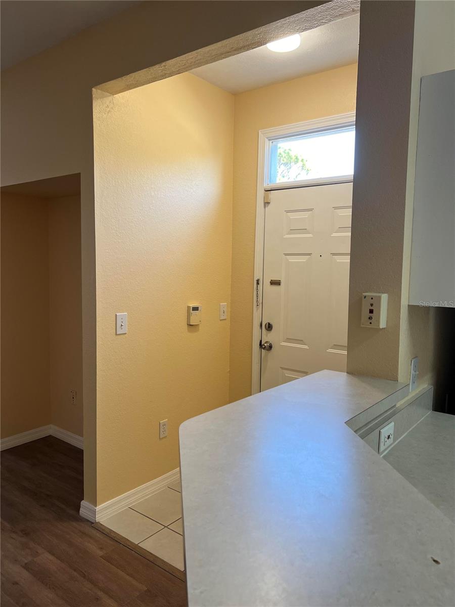 Image 6 of 39 For 9093 Lee Vista Boulevard 903