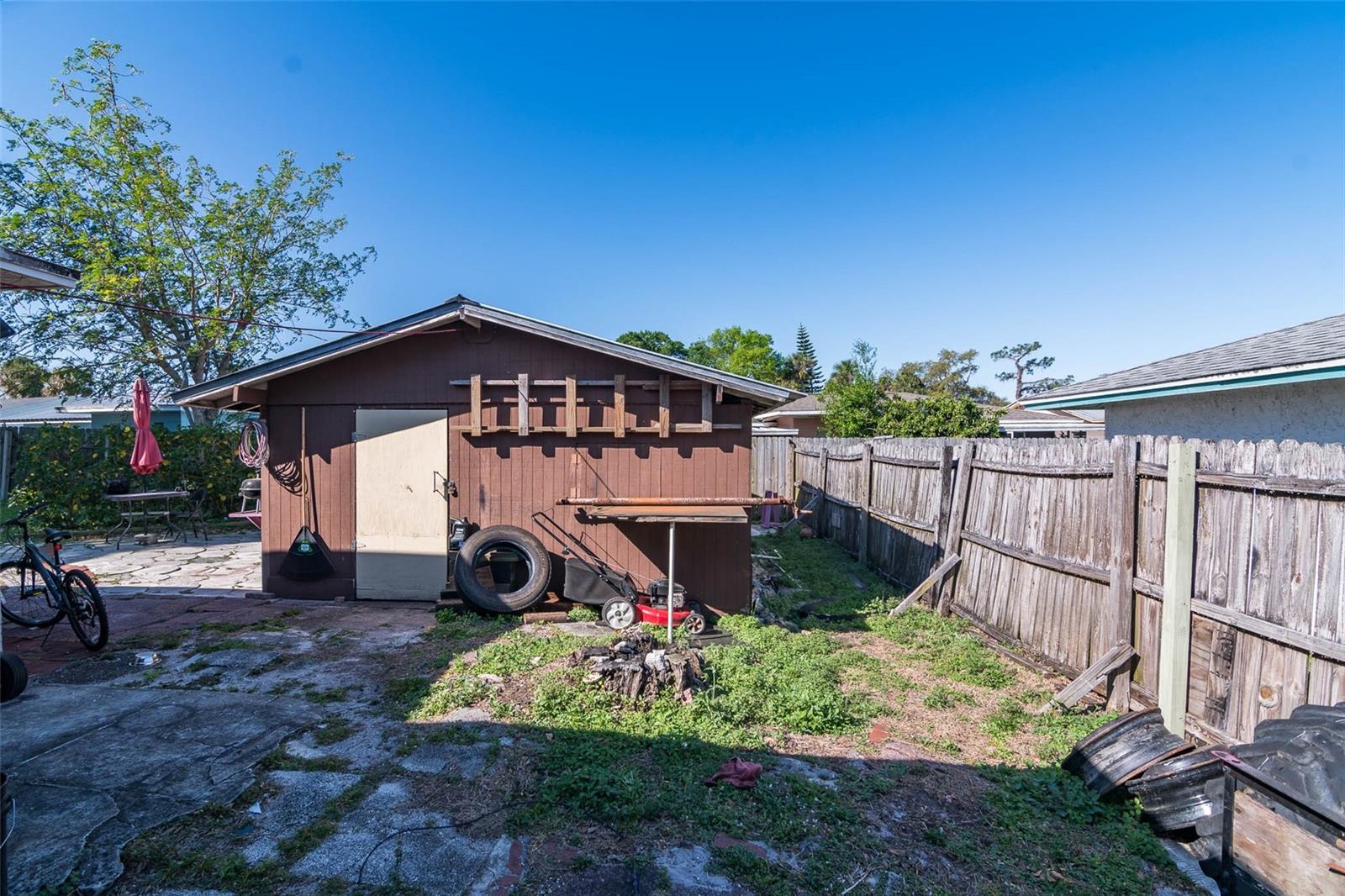 Image 2 of 19 For 722 Venus Drive