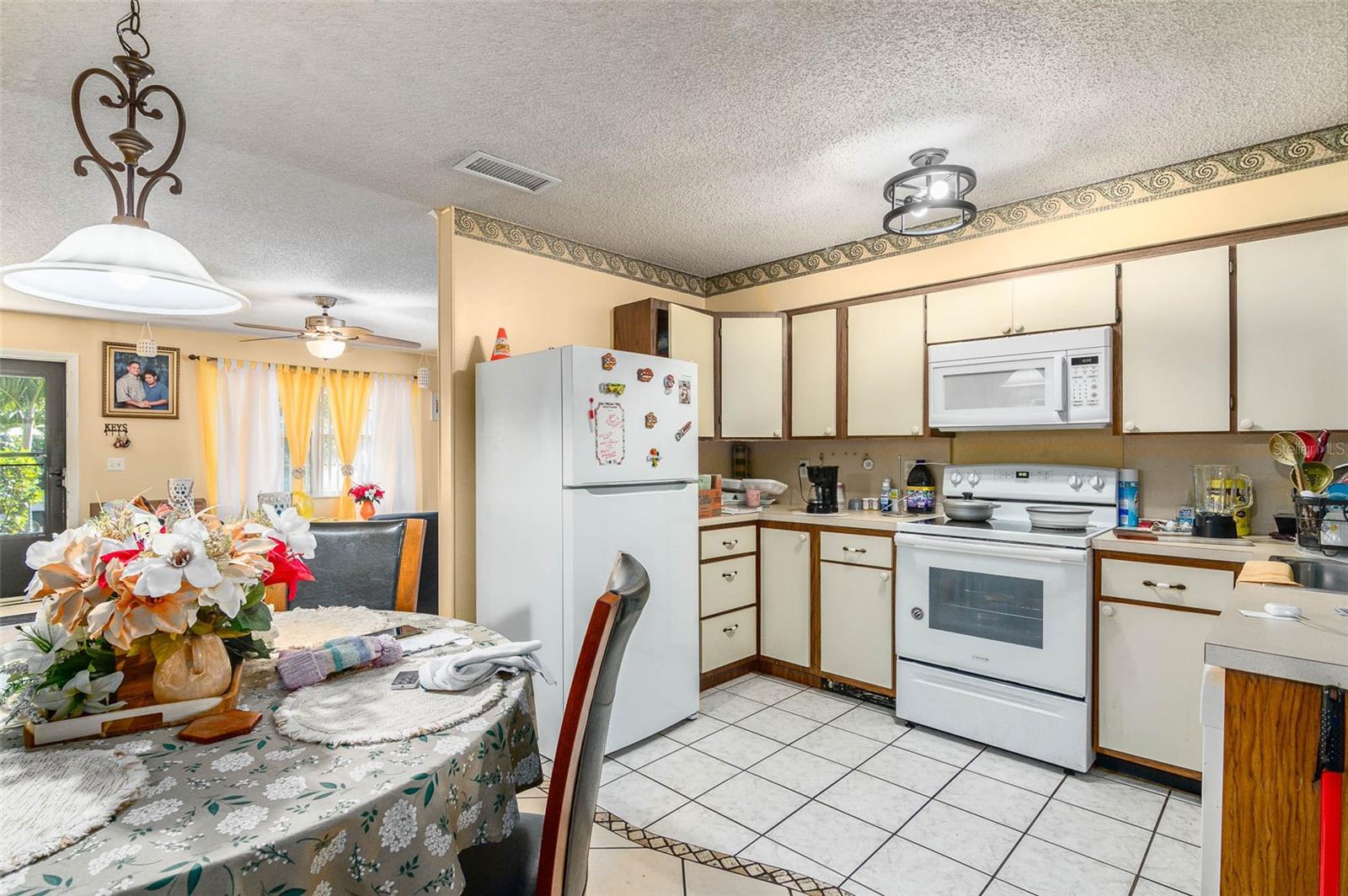 Image 9 of 19 For 722 Venus Drive