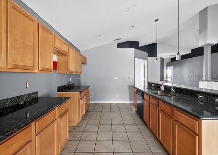 Image 10 of 21 For 2016 Newtown Road