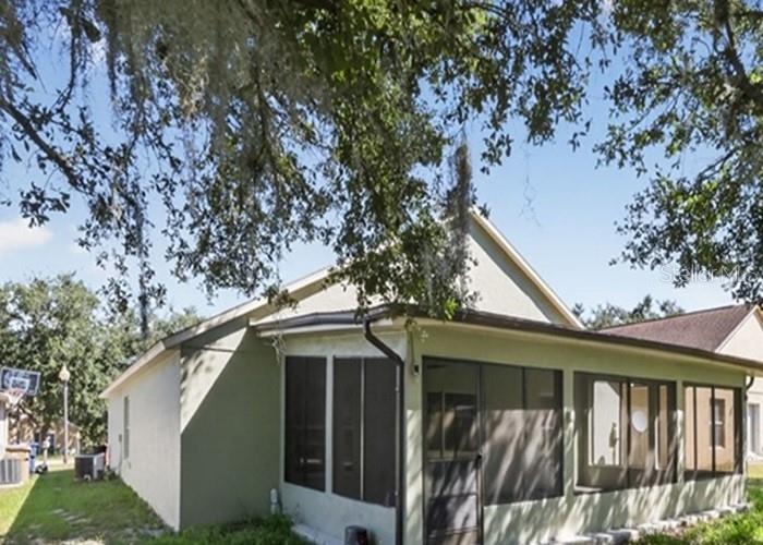 Image 2 of 21 For 2016 Newtown Road