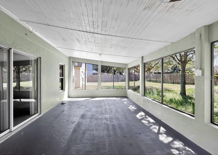 Image 3 of 21 For 2016 Newtown Road