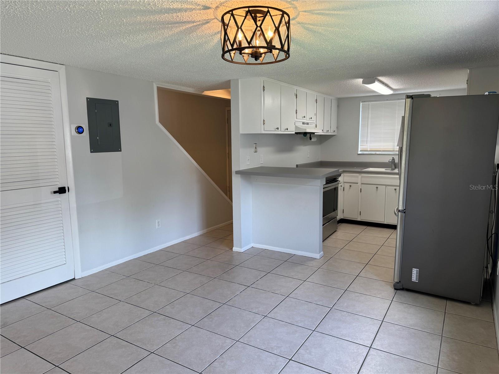 Image 4 of 20 For 109 Springwood Circle A