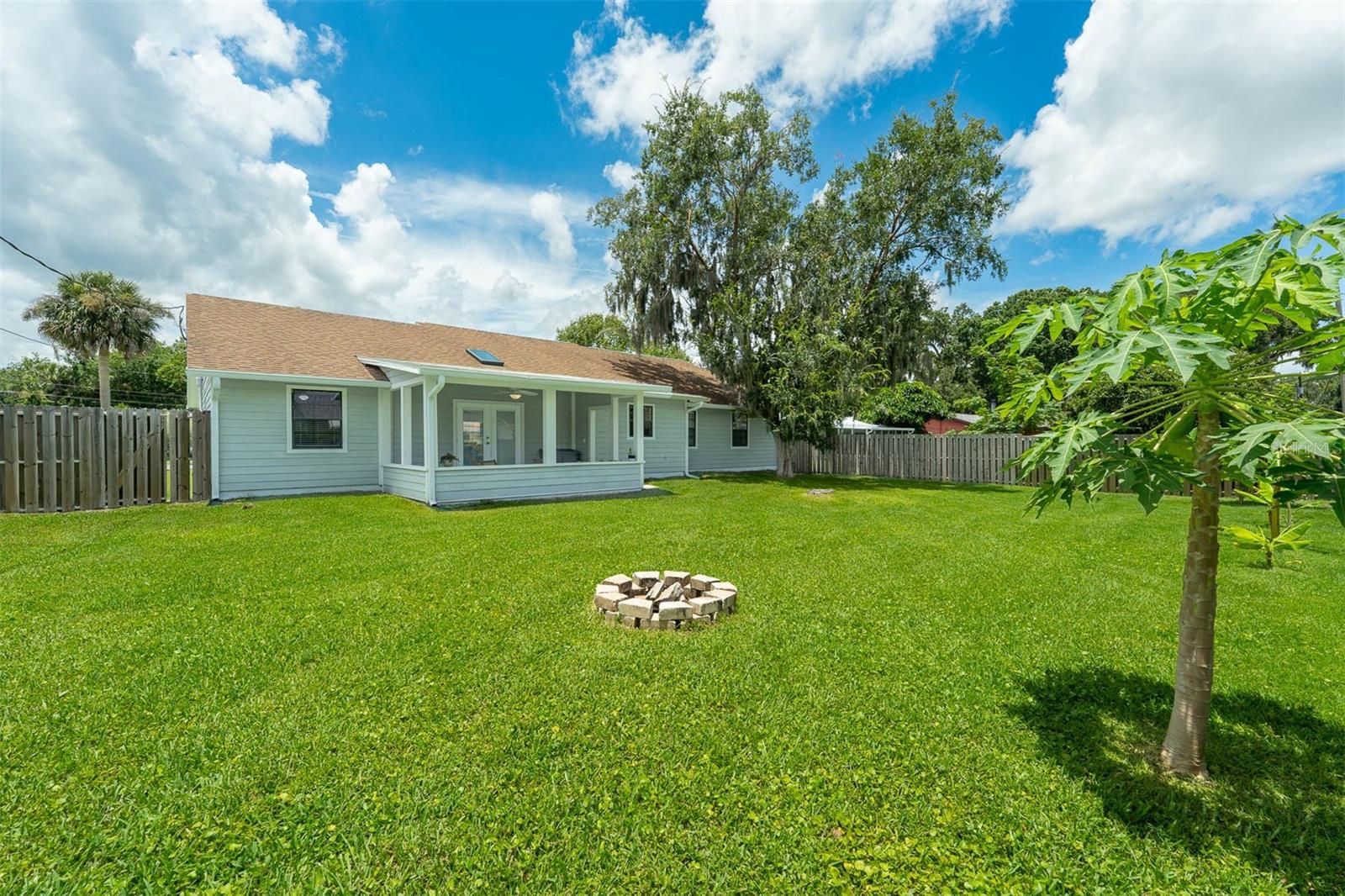 Image 37 of 47 For 2025 Mango Tree Drive