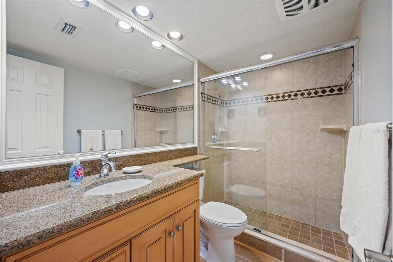 Image 22 of 28 For 5501 Atlantic Avenue 306