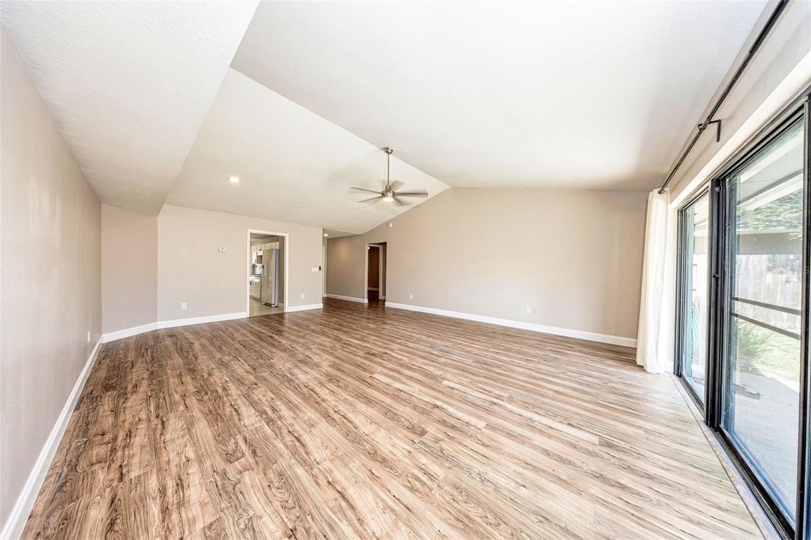 Image 4 of 41 For 308 Alba Lane
