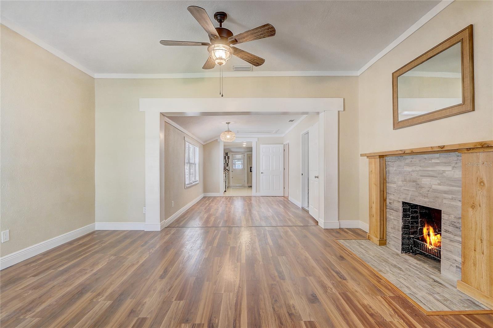 Image 8 of 25 For 246 Oak Avenue