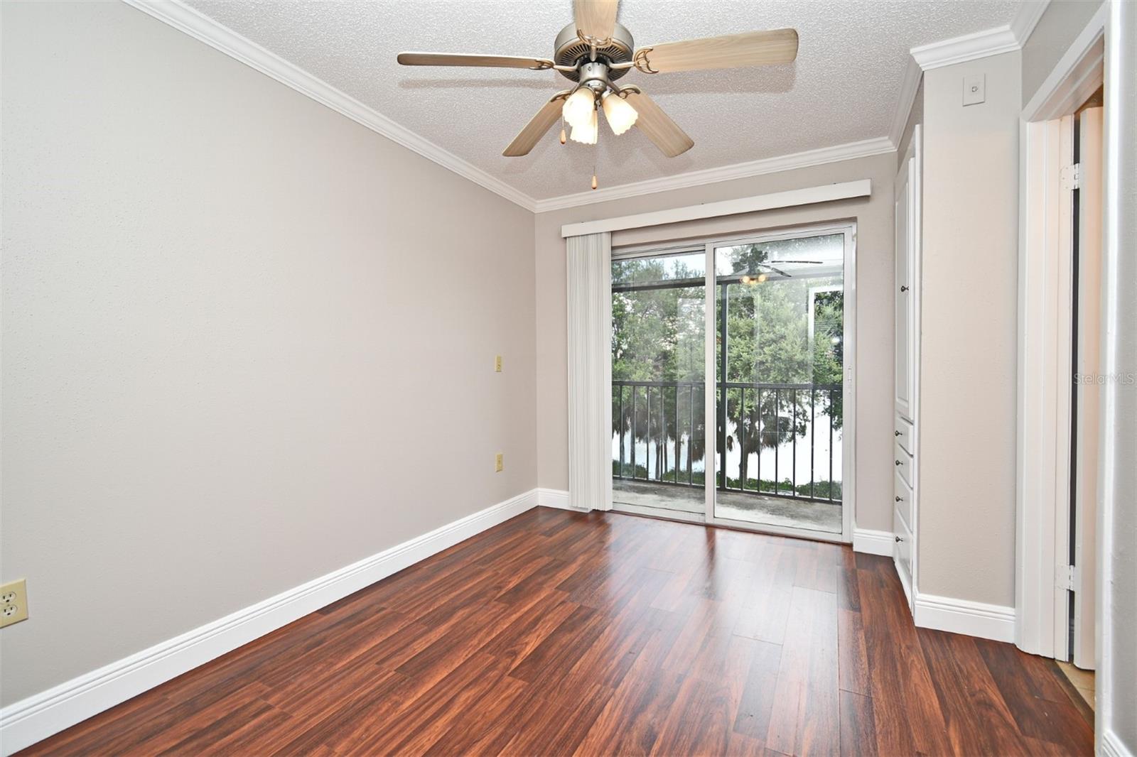 Image 15 of 35 For 133 Oyster Bay Circle 320