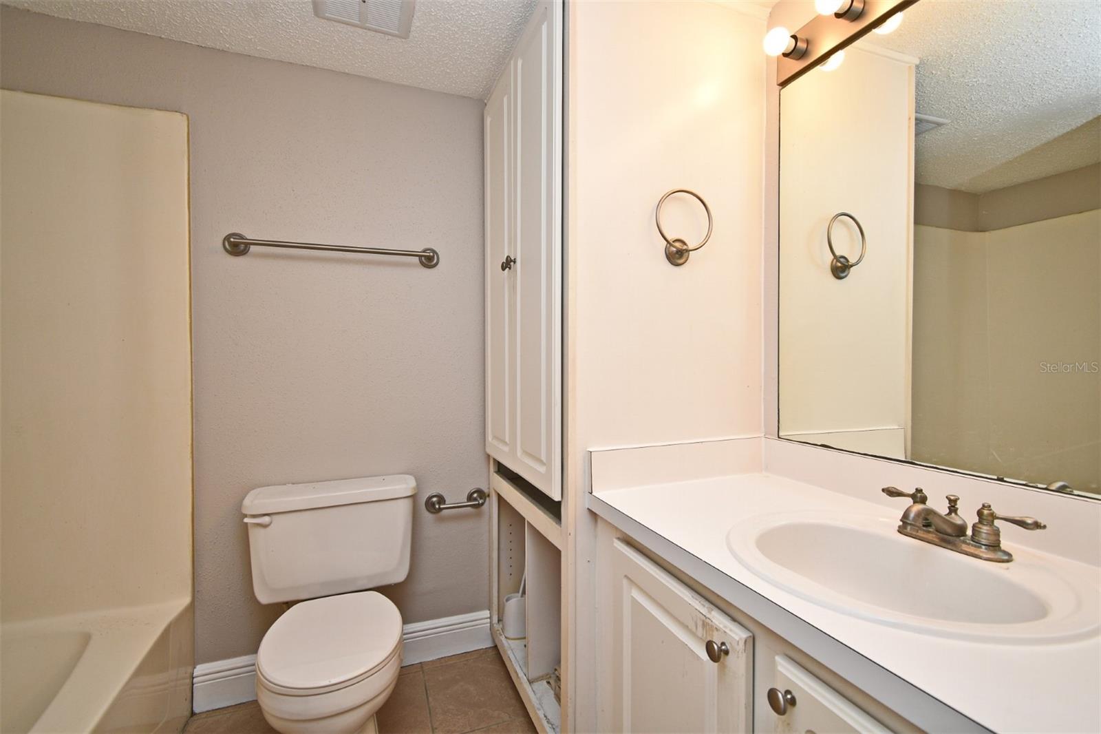Image 23 of 35 For 133 Oyster Bay Circle 320