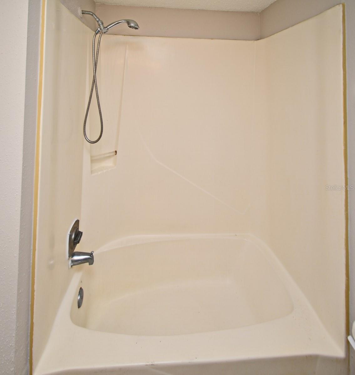 Image 24 of 35 For 133 Oyster Bay Circle 320
