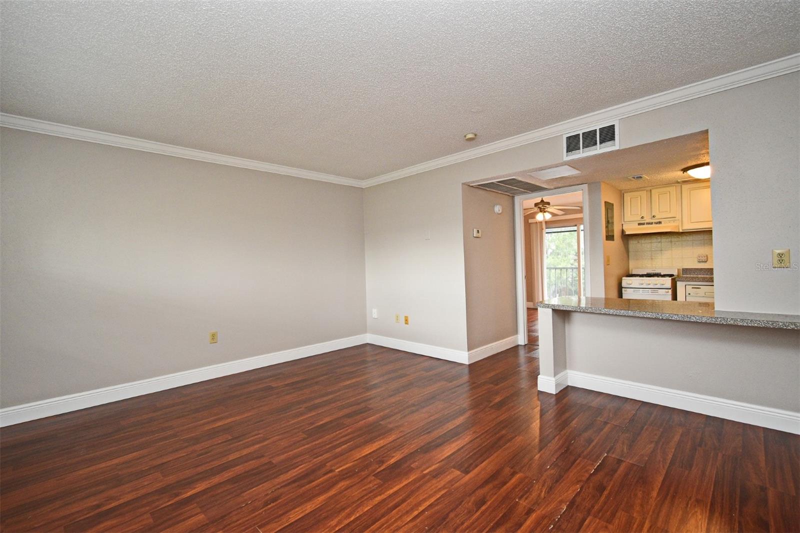 Image 3 of 35 For 133 Oyster Bay Circle 320