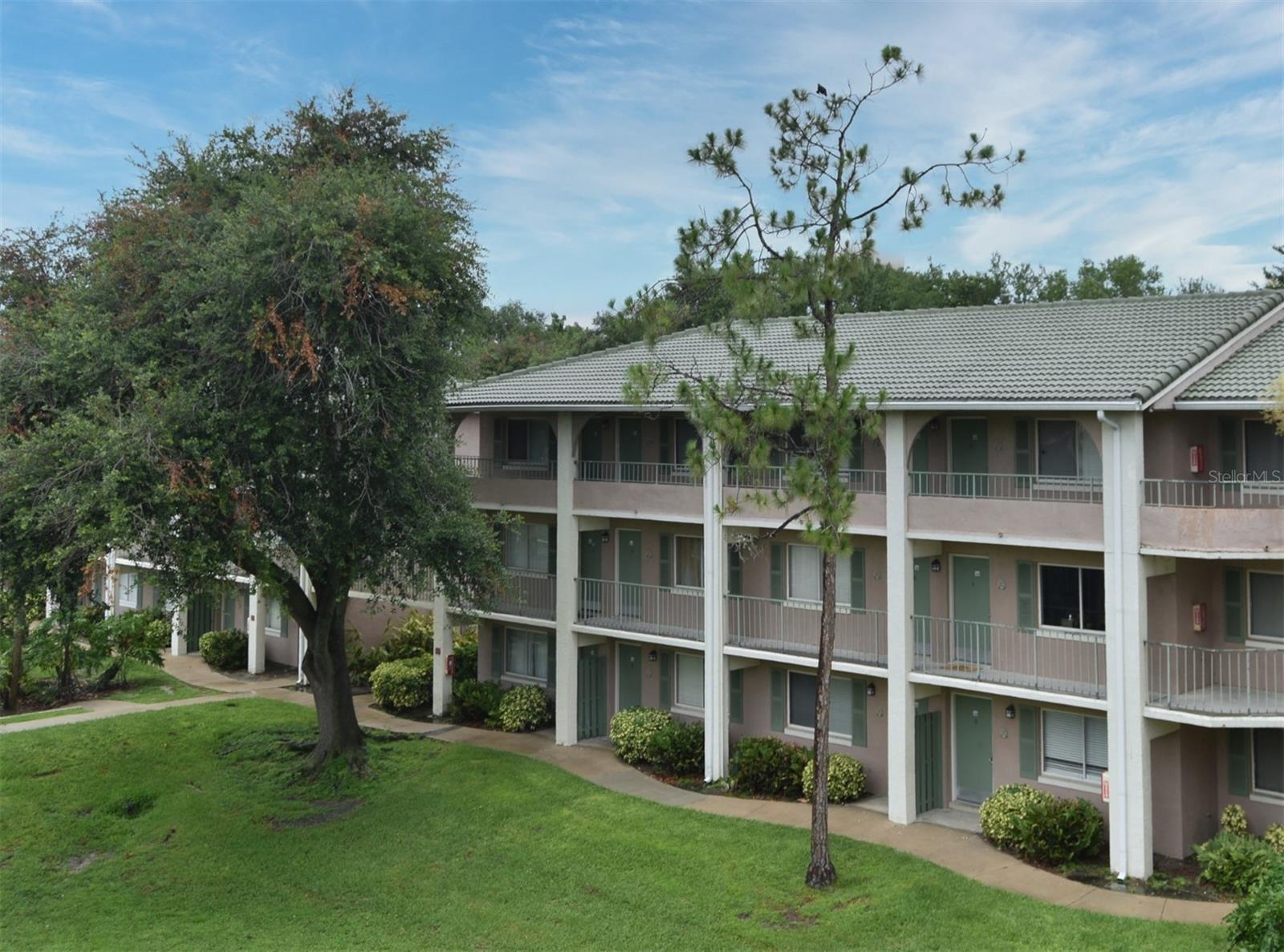 Image 32 of 35 For 133 Oyster Bay Circle 320