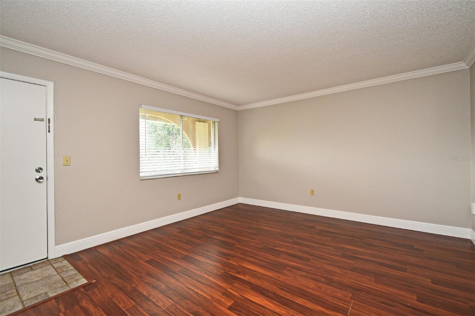 Image 5 of 35 For 133 Oyster Bay Circle 320