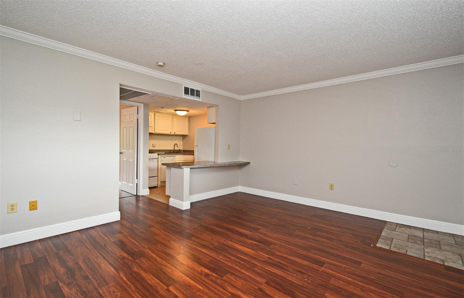 Image 8 of 35 For 133 Oyster Bay Circle 320