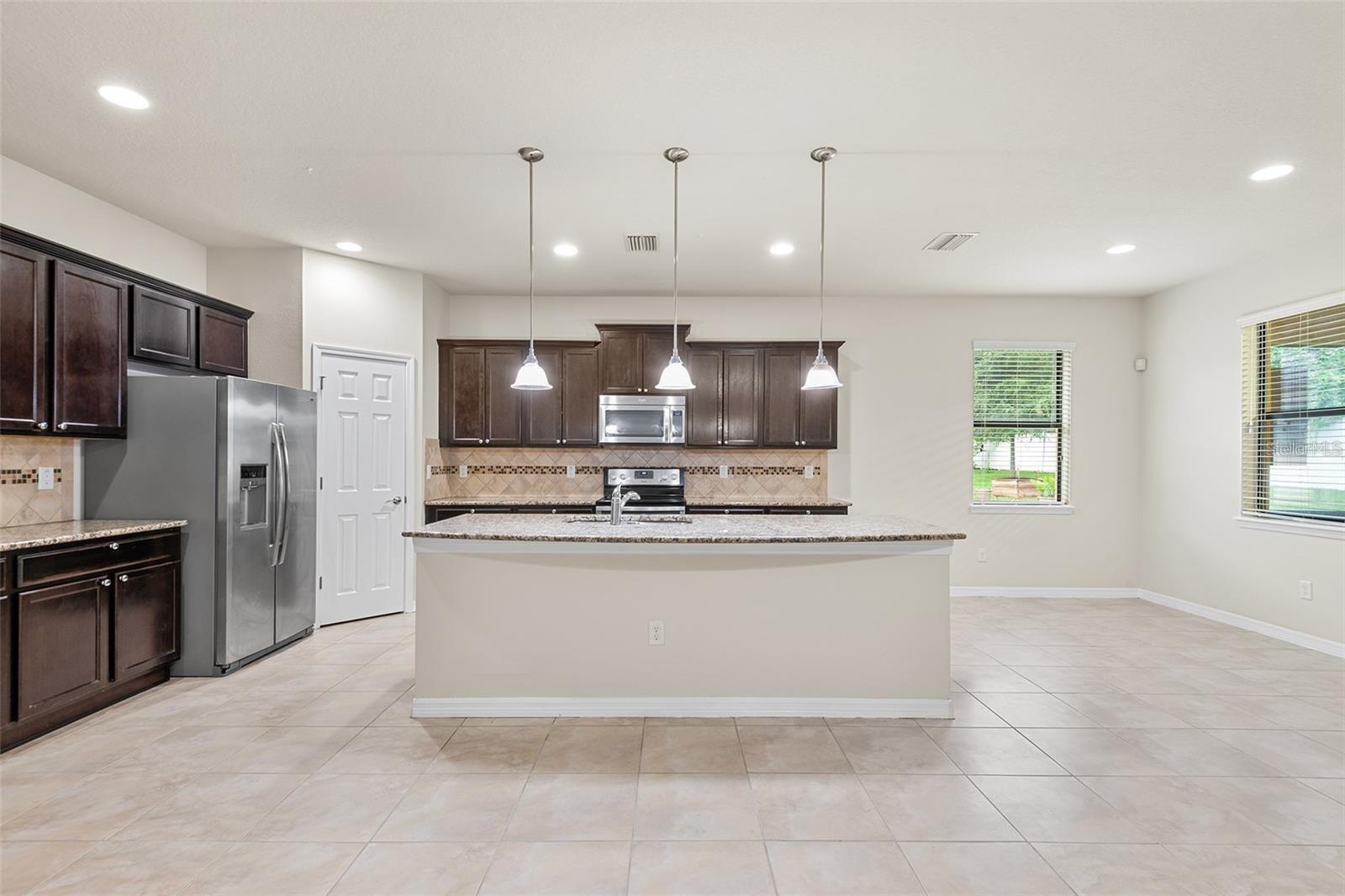 Image 6 of 18 For 2236 Landside Drive