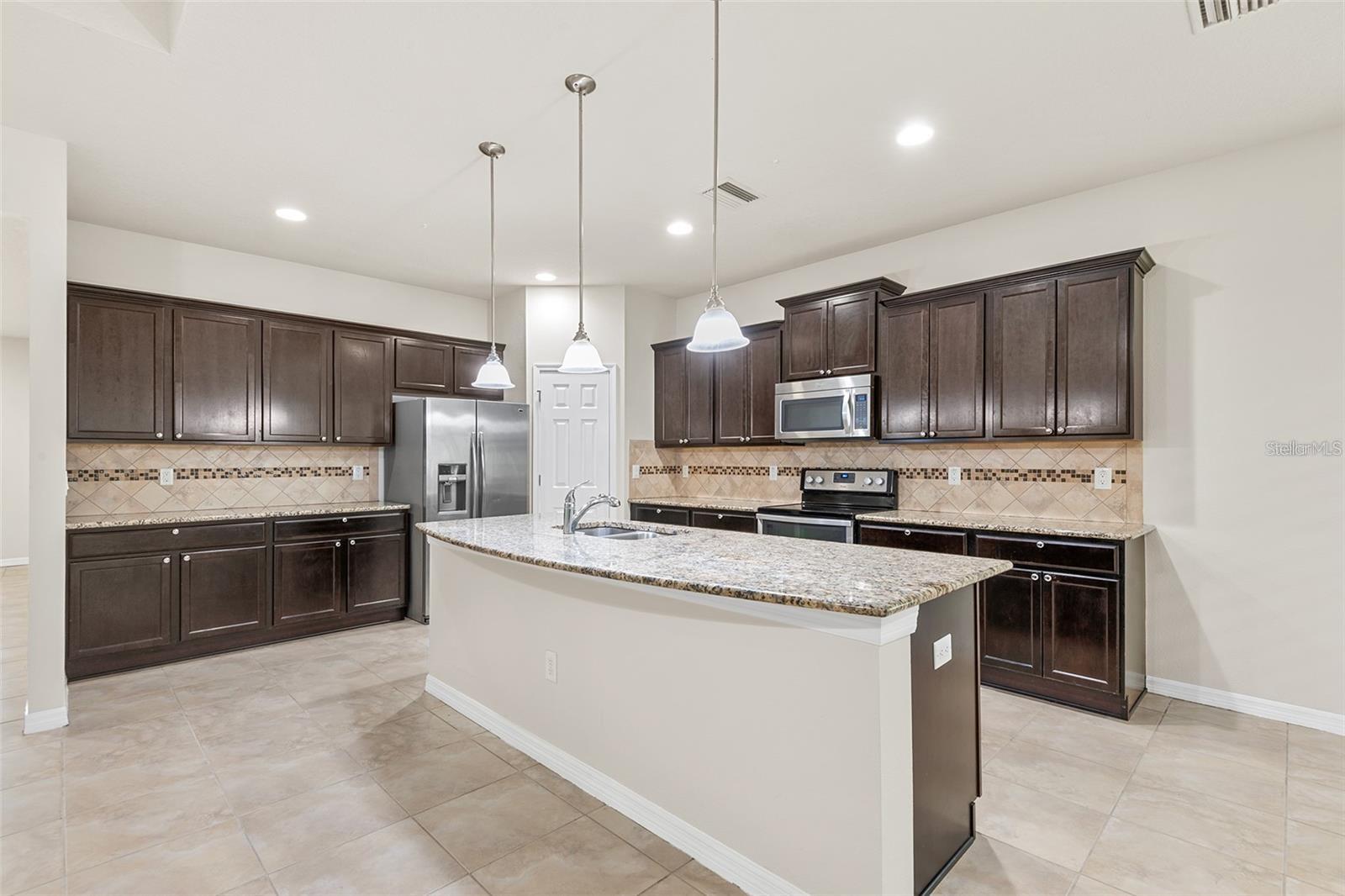 Image 7 of 18 For 2236 Landside Drive
