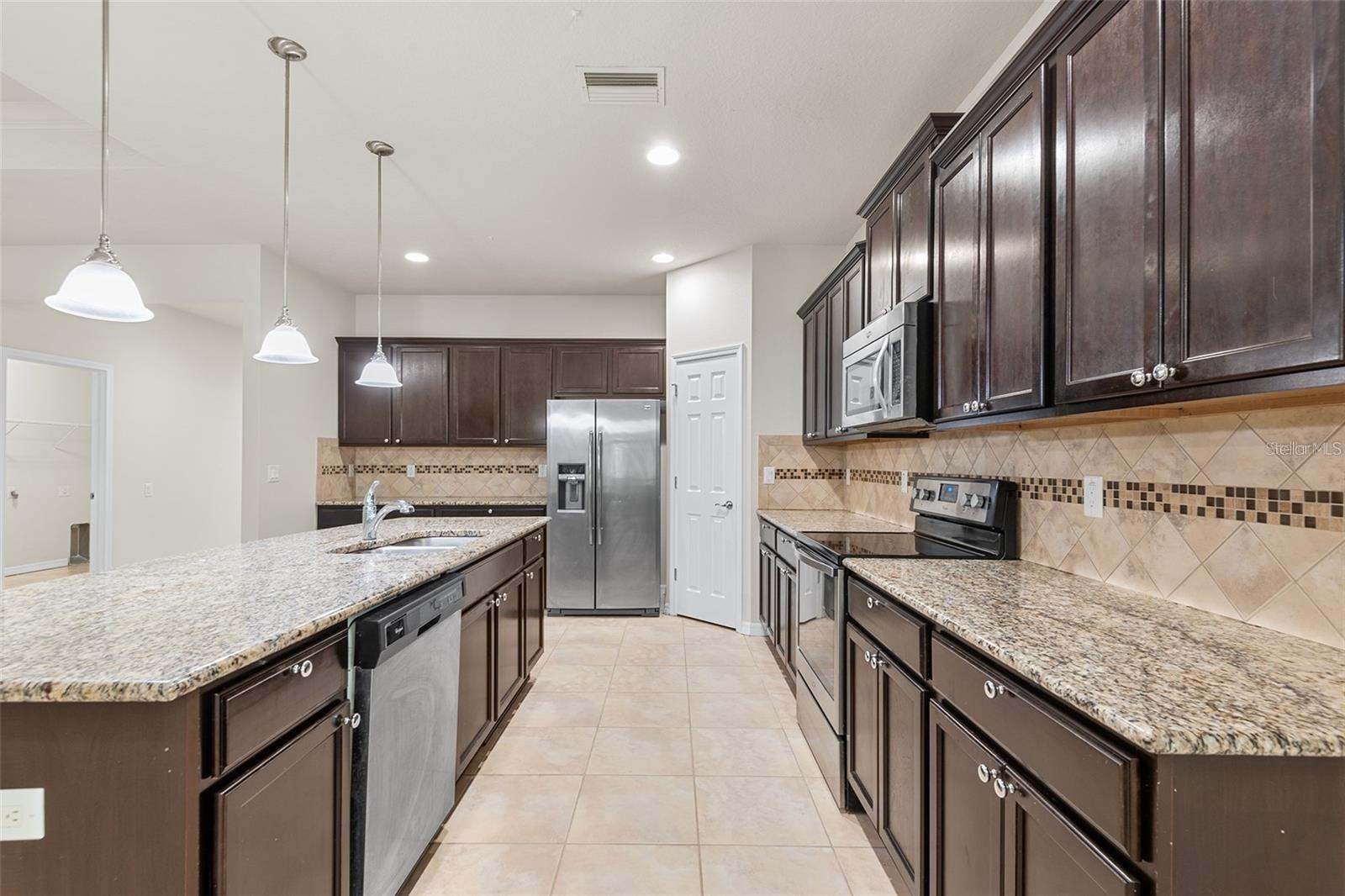 Image 8 of 18 For 2236 Landside Drive