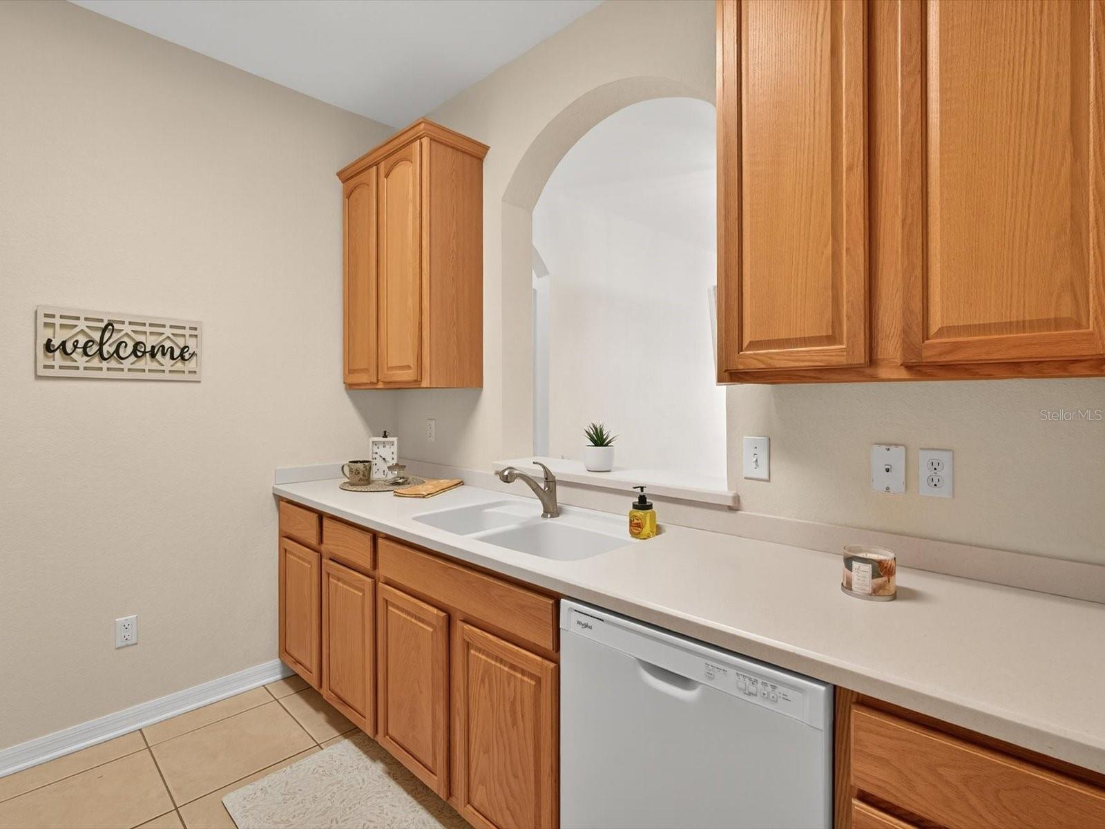Image 11 of 44 For 1353 Venezia Court 205