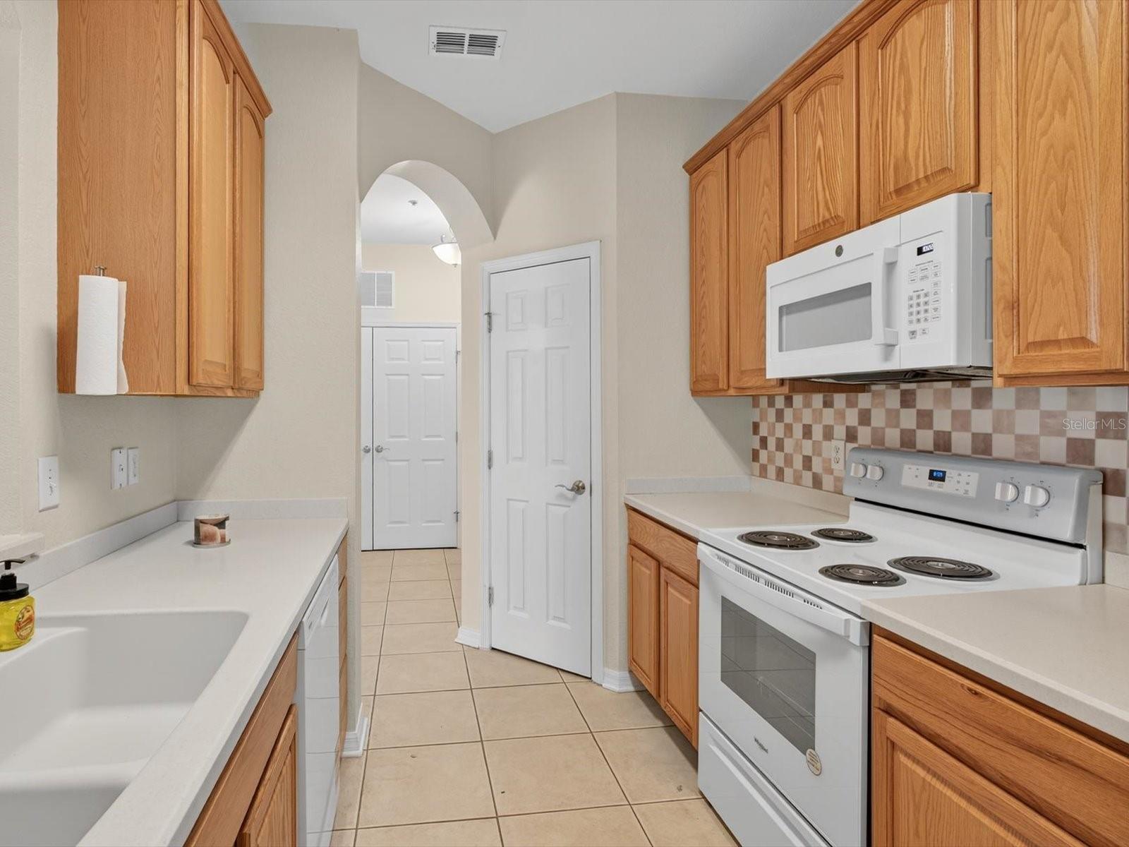 Image 12 of 44 For 1353 Venezia Court 205