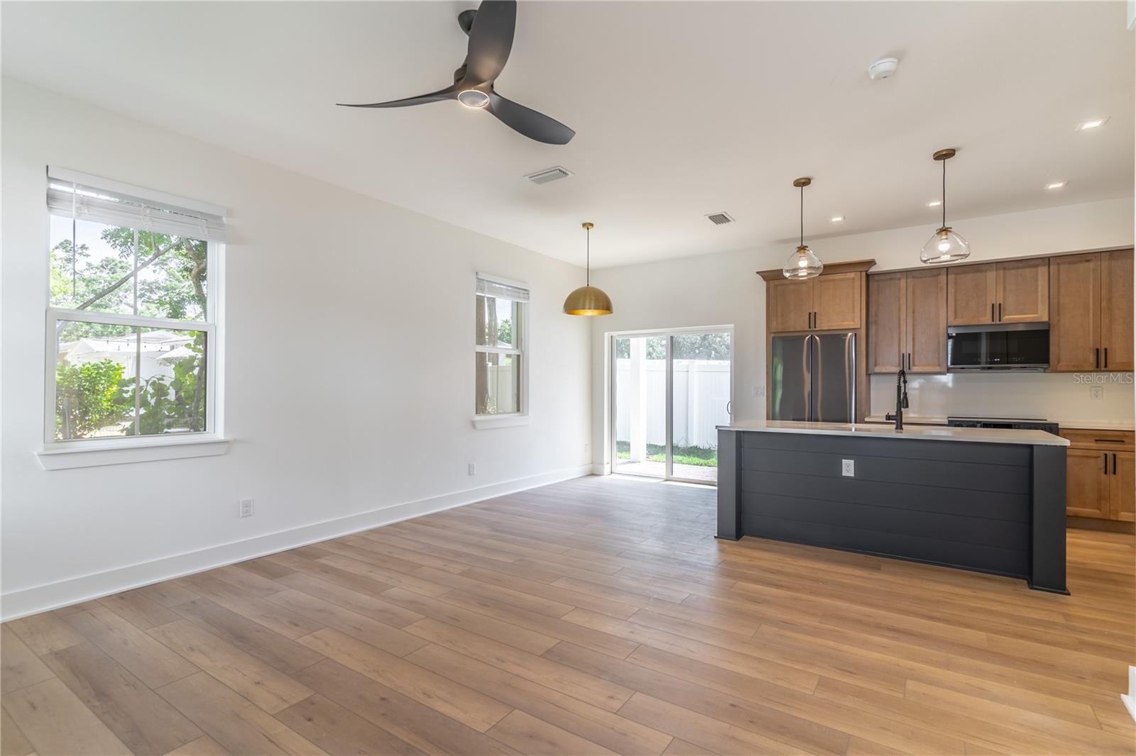 Image 13 of 15 For 1323 Weber Street