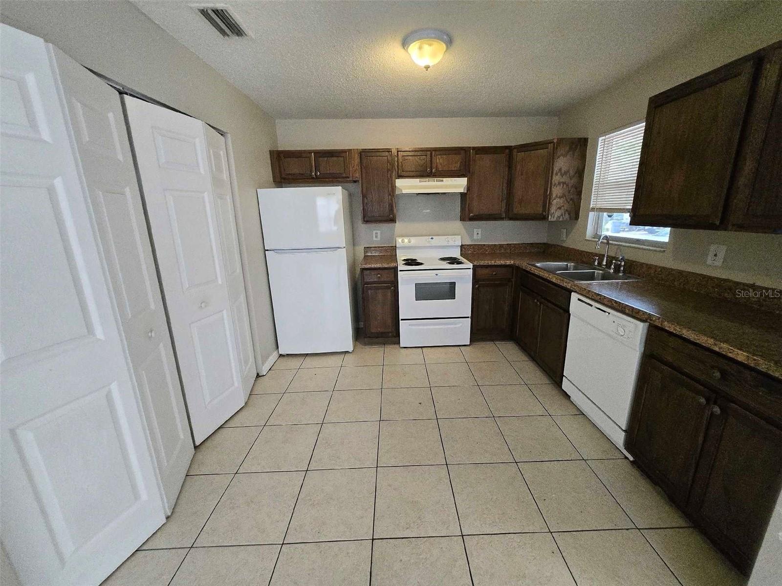 Image 2 of 11 For 3112 Gordon Court
