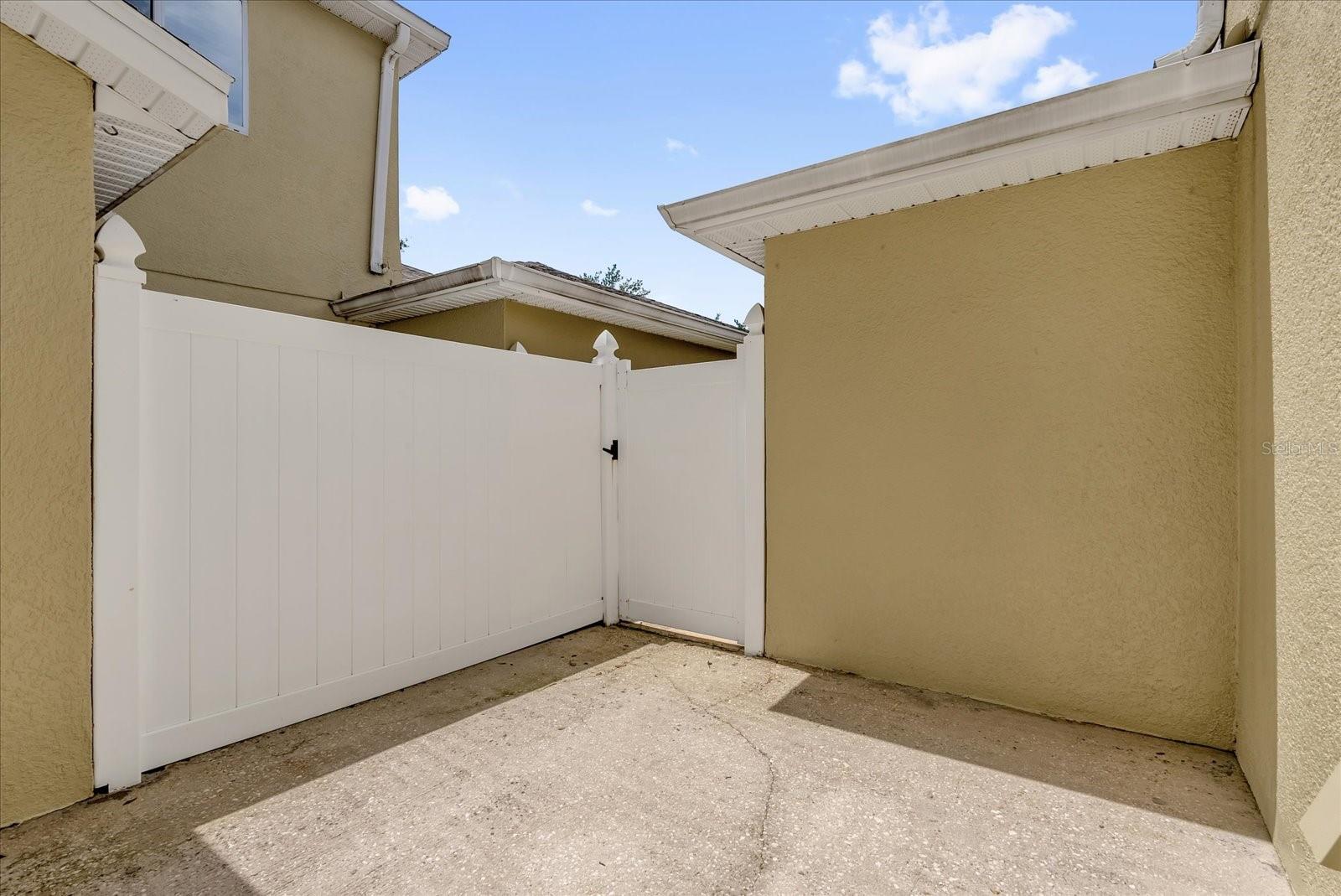 Image 19 of 44 For 13122 Honey Locust Drive