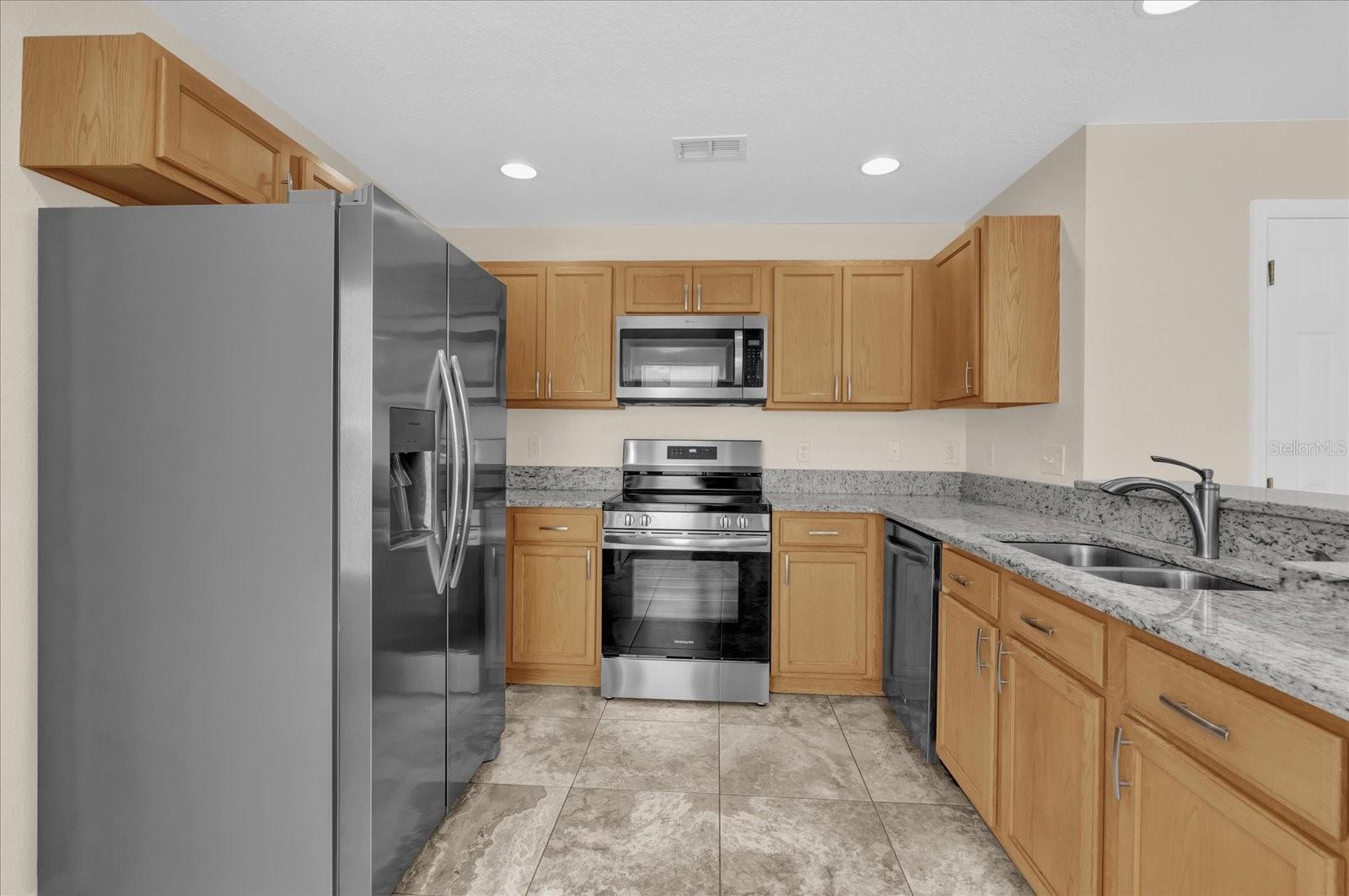 Image 7 of 44 For 13122 Honey Locust Drive